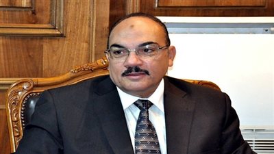 محافظ القليوبية يجتمع برؤساء المدن لبحث استعدادات العيد