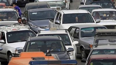 كثافات مرورية بشوارع وميادين القاهرة والجيزة 