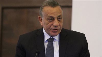 محافظ الجيزة يتفقد موقع حادث قطار العياط 