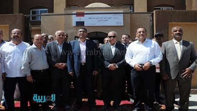 وزير الإسكان ومحافظ الشرقية يفتتحان مدرستين بالعاشر من رمضان