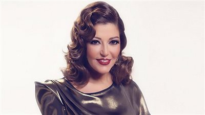 بالفيديو.. سميرة سعيد داخل بروفة حفل 