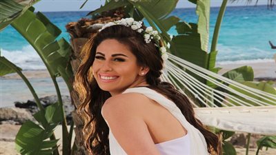 بالصور.. مي سليم ولطفي لبيب داخل كواليس 