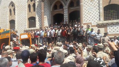 بالصور.. والدة شهيد الدقهلية: 