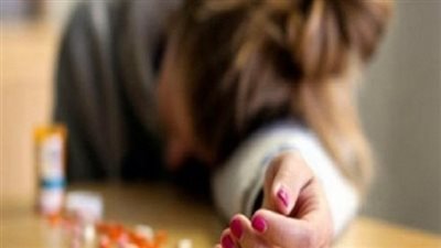 فتاة تحاول الانتحار بعد فشلها في تكبير ثديها بالبساتين 