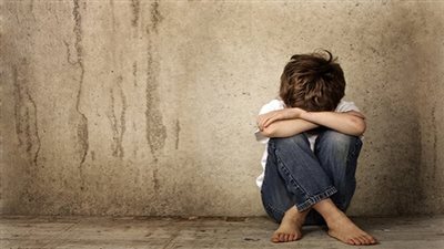 شاب يختطف قريبه 