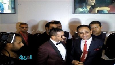 بالصور.. وصول الفنان محمد رجب العرض الخاص لـ