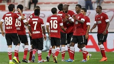 مهاجم أهلي دبي: أثق في مساندة جماهير الأهلي المصري بالسوبر