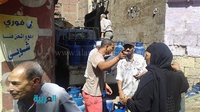بالصور.. نائبة الجمالية تحل أزمة نقص أسطوانات البوتاجاز