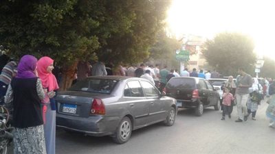 بالصور.. السيدات يحاصرن الرجال في صلاة عيد الأضحى ببنها