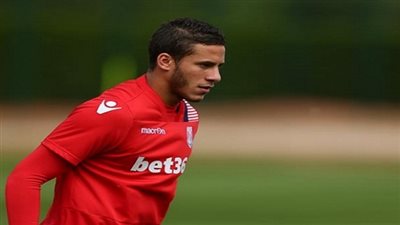 رمضان صبحي على مقاعد البدلاء في مواجهة ستوك وتوتنهام