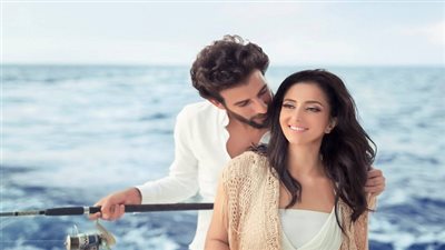 شاهد.. رحلة حنان مطاوع في شهر العسل