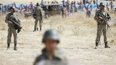  مقتل وإصابة 6 جنود في اشتباكات مع 