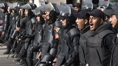 الاهلي يطلب من الشرطة تأمين الملعب من الخارج.. والقوات تستجيب