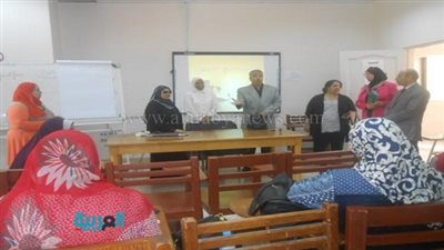 رئيس المعاهد القومية يفتتح  تدريب إعداد كوادر فى مجال الدمج