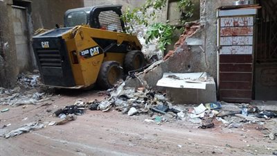 بالصور.. رفع 26 سيارة حمولة 4 طن مخلفات بالموسكي 