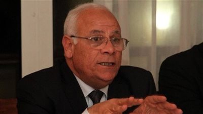 محافظ بورسعيد يتفقد الصالة المغطاة قبل ساعات من 