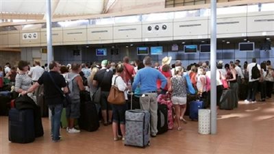 مطار شرم الشيخ يستقبل 5219 سائحًا خلال 24 ساعة