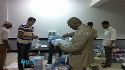 بالفيديو والصور.. مدير إدارة مطروح التعليمية يتفقد المدارس 