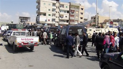 بائع يتعدى على ضابط شرطة ببنها 