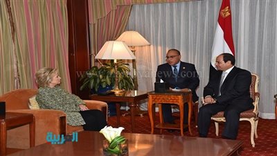السيسي يستقبل هيلاري كلينتون بمقر إقامته في نيويورك