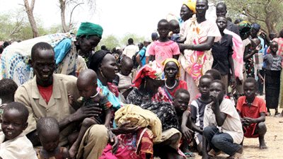 وزير الداخلية السودانى يهدد بمنع المساعدات عن اللاجئين