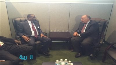 وزير الخارجية يلتقي مع النائب الأول لرئيس جنوب السودان