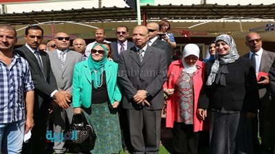 بالصور.. محافظ القاهرة يتفقد 3 مدارس في أول أيام الدراسة.. 