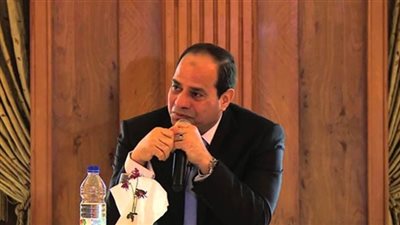 السيسي: 2018 سيشهد طفرة في تطوير العشوائيات والصرف الصحي 
