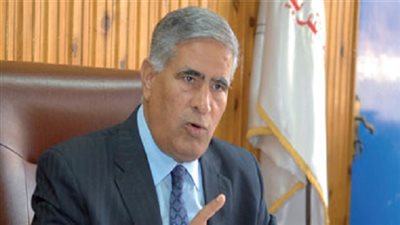 لقاء لكسر الحاجز النفسي بين الإدارة والطلاب بـ