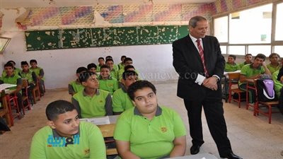 وزير التعليم: منح للطلاب المتفوقين في جامعتي 