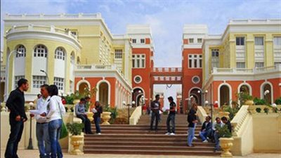 جامعة هليوبوليس تدرب المعلمين في المدرسة الألمانية الفندقية بالجونة