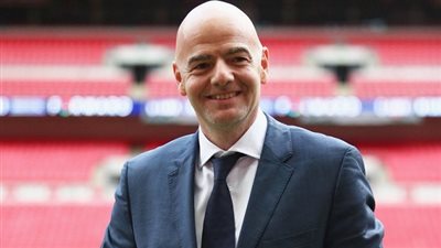 اليوم.. رئيس الفيفا يزرو مقر إتحاد الكرة 