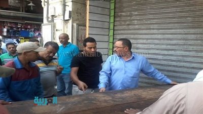 بالصور.. إزالة اشغالات الباعة الجائلين بالموسكي 