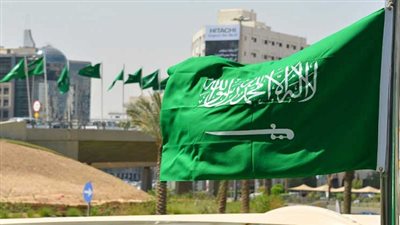 غدًا.. السعودية ترفع رسوم تأشيرة دخول المصريين والوافدين 