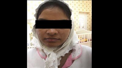 بالفيديو.. خادمة تعذب طفلة بالدهس على وجهها