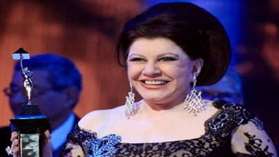  تكريم شويكار وإيناس الدغيدي في المهرجان القومي للسينما 