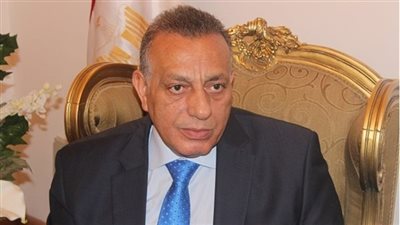 اجتماع محافظ الجيزة ووكيل وزارة التعليم لبحث مشكلات المدارس التجريبية 