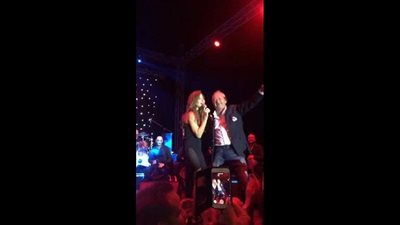 بالفيديو.. نجيب ساويرس يرقص بطريقة هيستيرية مع نانسي عجرم