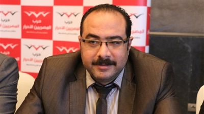 محمد الكومي يشارك في افتتاح مدرسة 