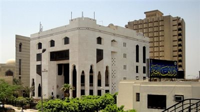 مرصد الإفتاء يشيد بلقاء ميركل لإمام مسجد دريسدن 