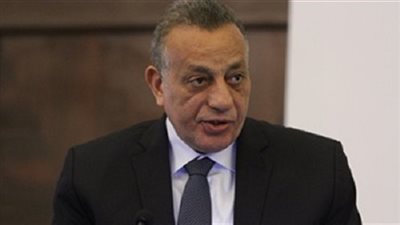 محافظ الجيزة: عودة المياه لطبيعتها بالمناطق المتأثرة فجر الغد