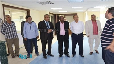 وكيل نقابة المعلمين يتفقد مستشفى القاهرة لمتابعة خدمات الأعضاء