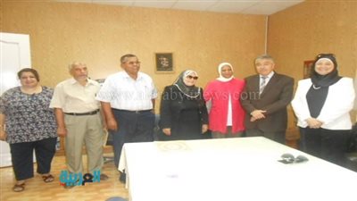 رئيس المعاهد القومية يكرم مدربي كوادر الدمج للعاملين بالمدارس