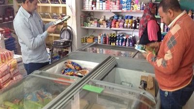 تحرير 27 محضرًا بحملة على الأسواق بمدينة 15 مايو 