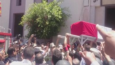 وصول جثمان شهيد دمياط لمسقط رأسه استعدادًا لإقامة جنازة عسكرية