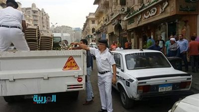 بالصور.. إعادة غلق 4 مقاهي مخالفة بمصر الجديدة 