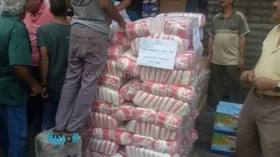 بالصور.. حي مصر الجديدة يعرض كيلو السكر بـ6 جنيهات 