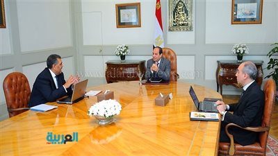 السيسي يجتمع بوزير قطاع الأعمال العام