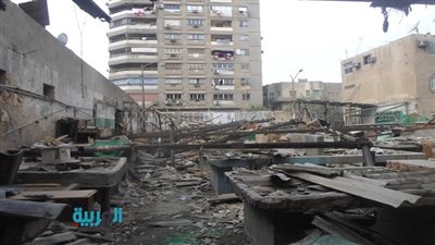 بالصور.. استمرار أعمال الإزالة بسوق سوهاج بمصر الجديدة 