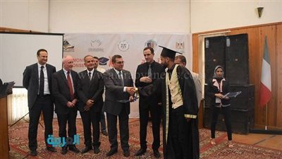 بالصور.. محافظ الفيوم يشهد حفل تخرج طلاب الثانوية الفنية بدمو